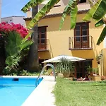 Pensjonat Boutique Lorca 2*